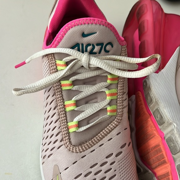 Nike Air Max 270 in Barely Rose Stone Mauve size 7 - Picture 3 of 6